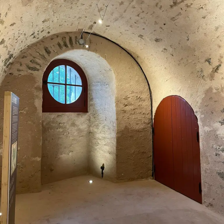 Tisserand_Caves_MaisonLaffitte_.jpg