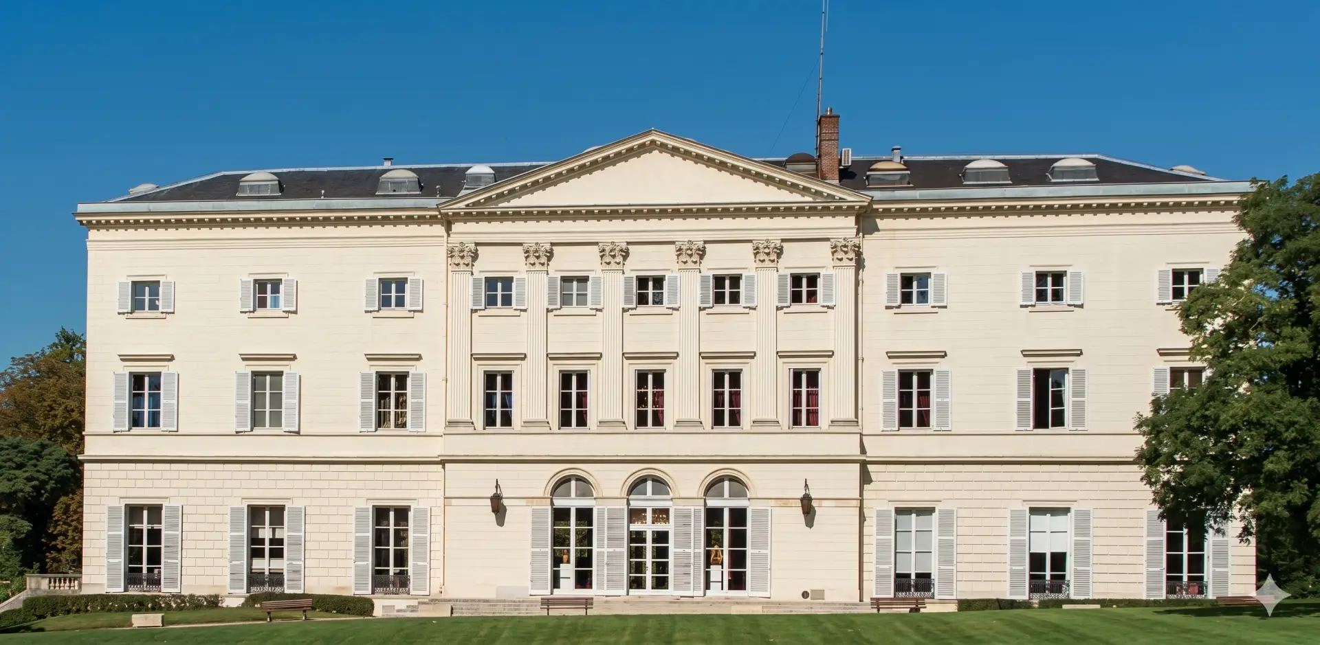 TIsserand_HEC_Chateau.png